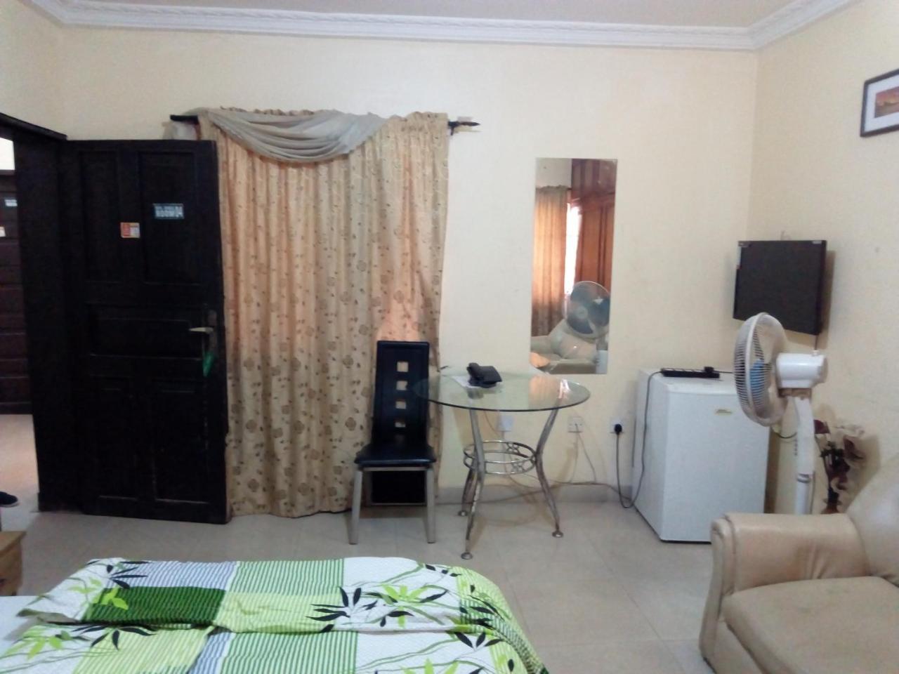 Royal Green Guest House Abeokuta Exteriör bild